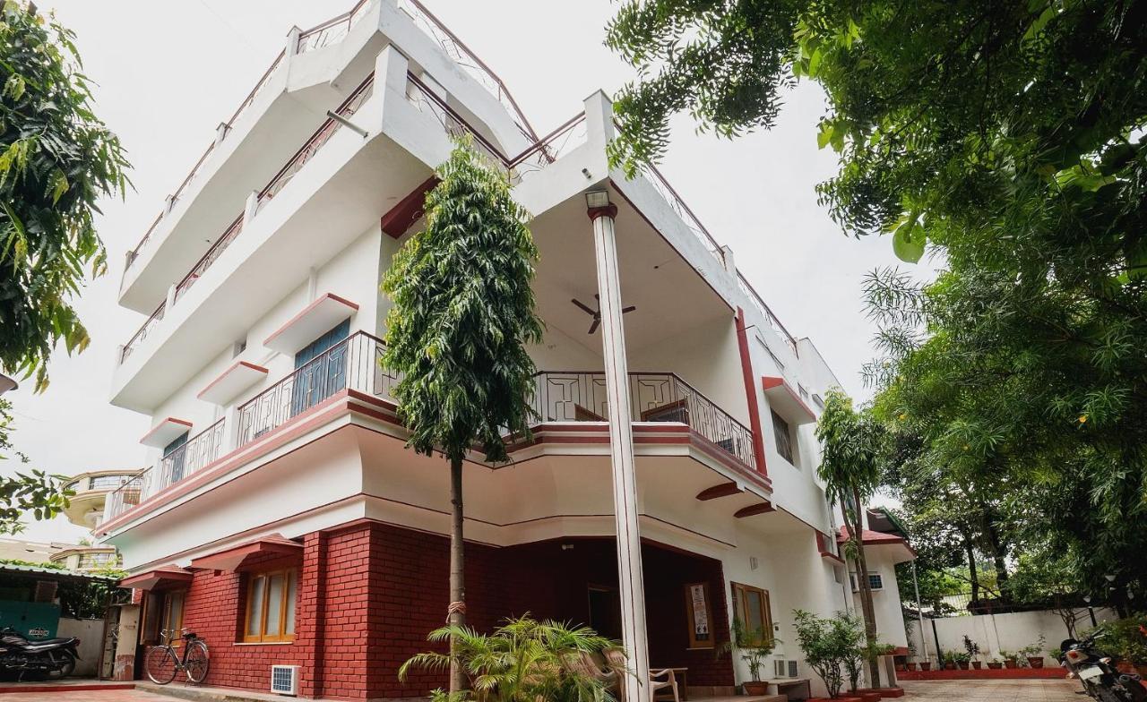 Hotel O Home Gautam Homestay Dehradun Dış mekan fotoğraf