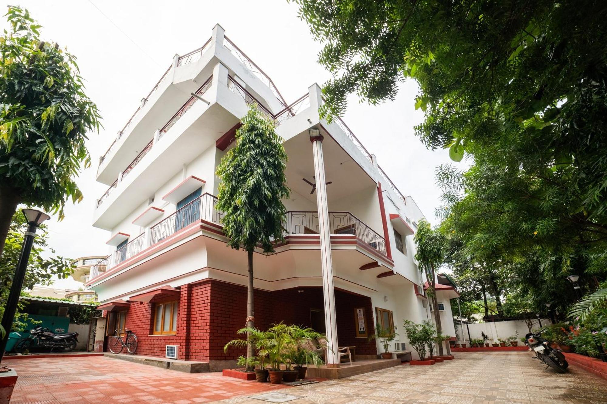 Hotel O Home Gautam Homestay Dehradun Dış mekan fotoğraf