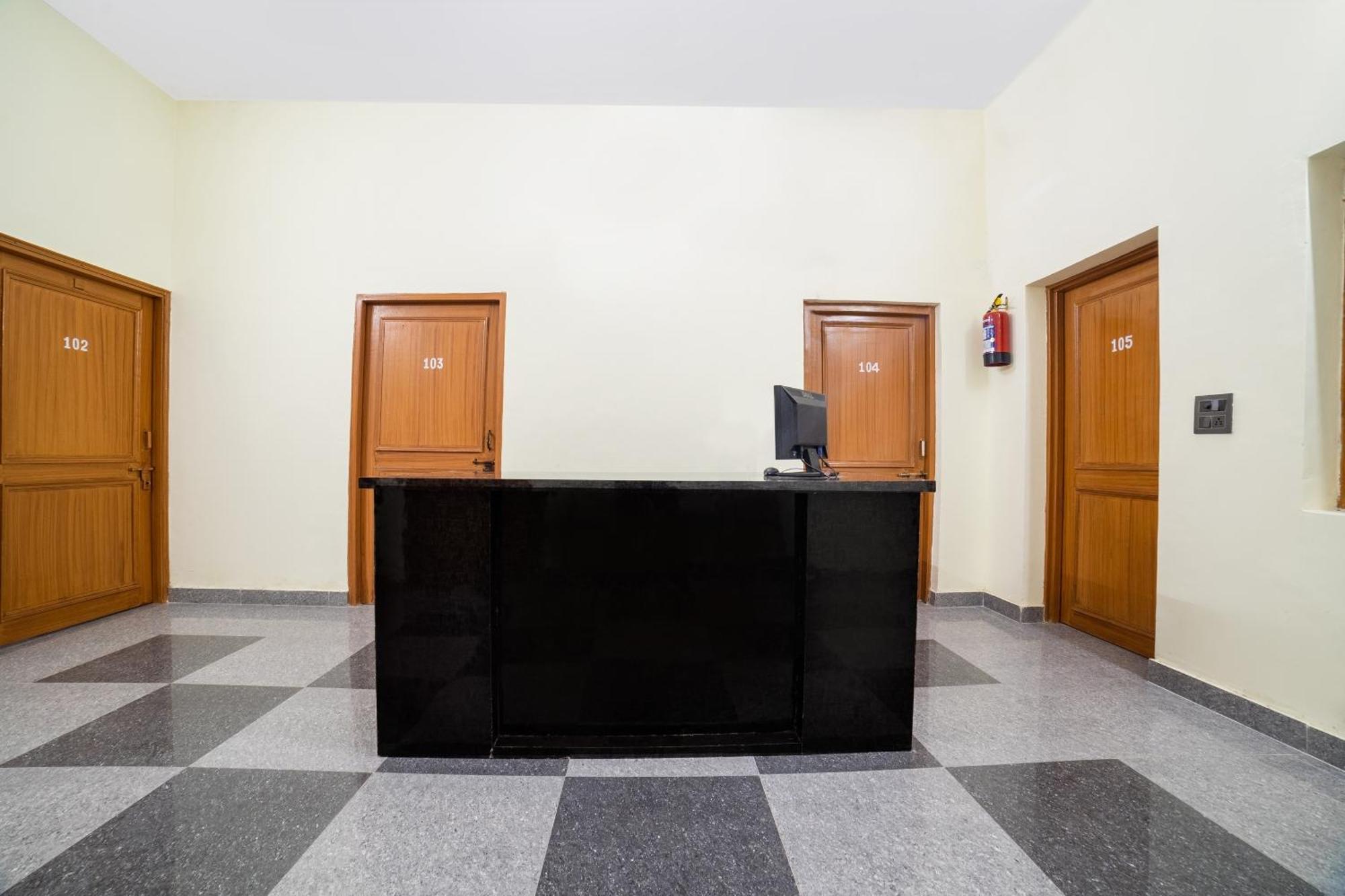 Hotel O Home Gautam Homestay Dehradun Dış mekan fotoğraf