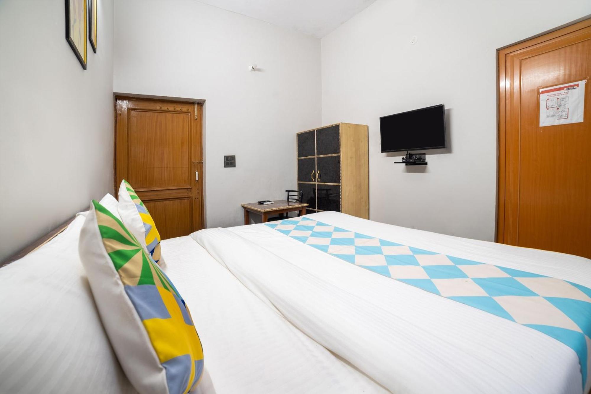 Hotel O Home Gautam Homestay Dehradun Dış mekan fotoğraf