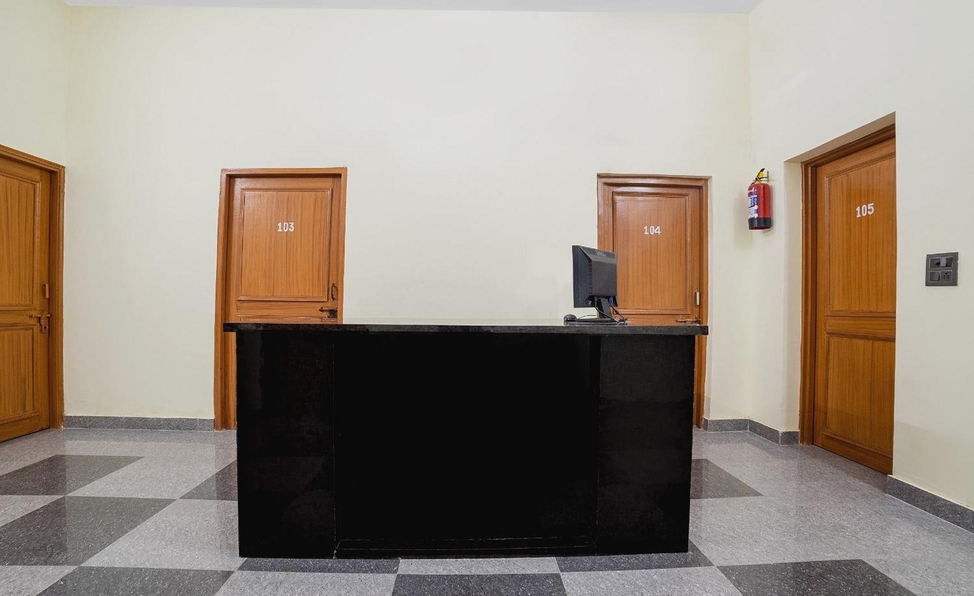 Hotel O Home Gautam Homestay Dehradun Dış mekan fotoğraf