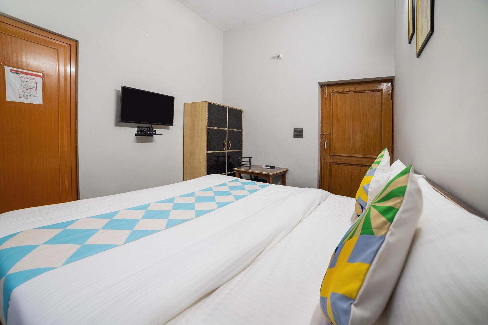 Hotel O Home Gautam Homestay Dehradun Dış mekan fotoğraf