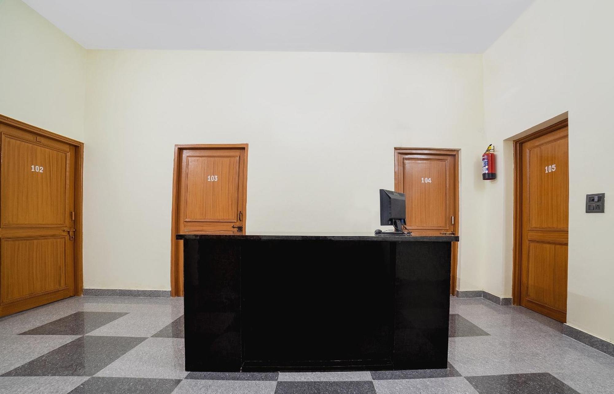 Hotel O Home Gautam Homestay Dehradun Dış mekan fotoğraf