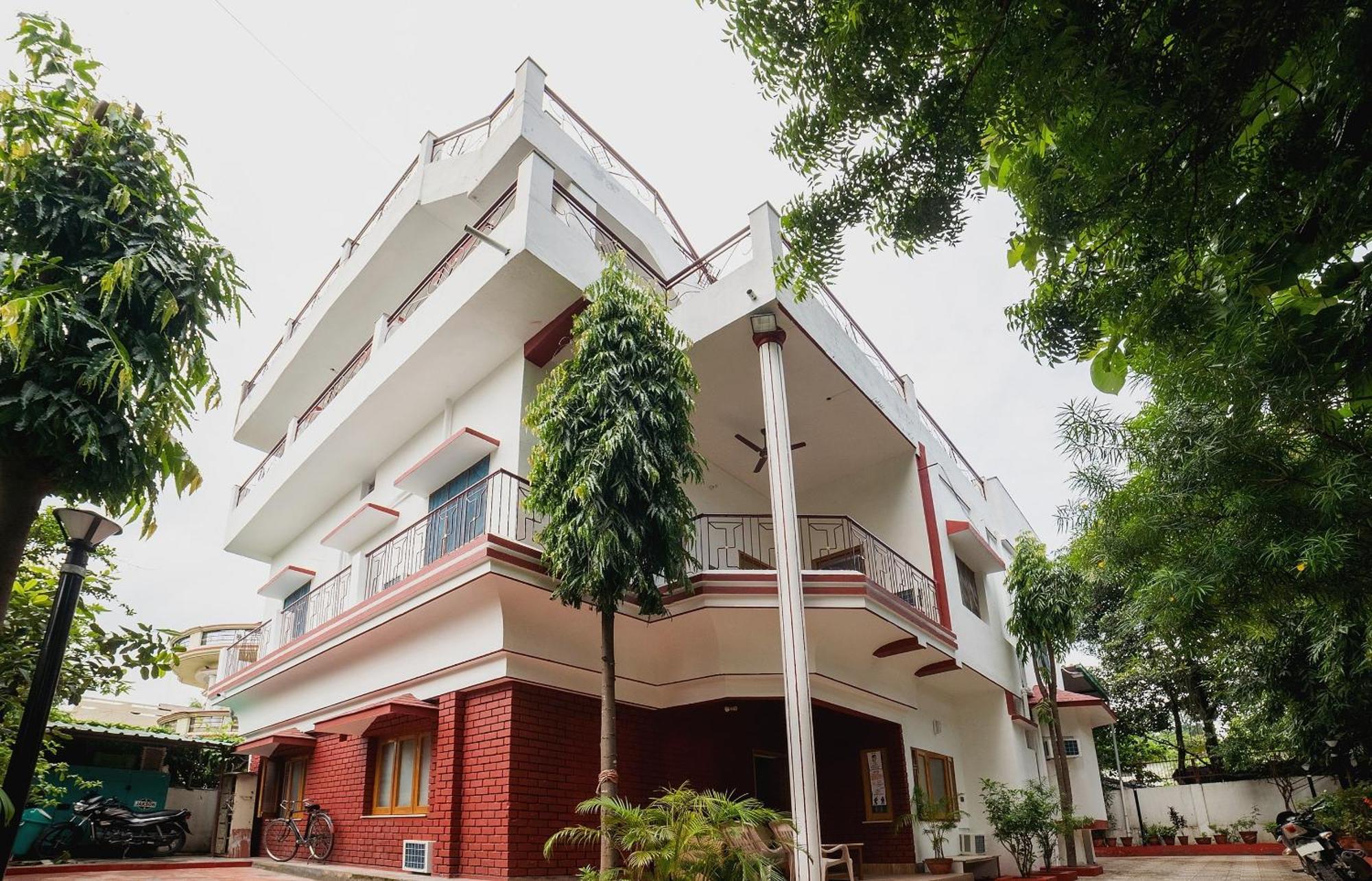 Hotel O Home Gautam Homestay Dehradun Dış mekan fotoğraf